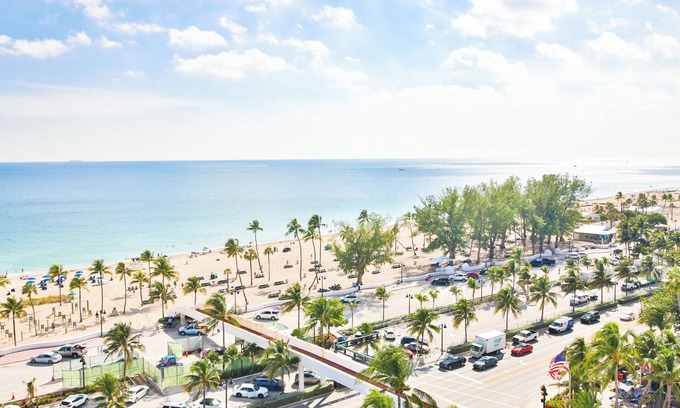 Central Beach Complejo | Bahia Mar Ft. Lauderdale Beach- a DoubleTree by Hilton Hotel
