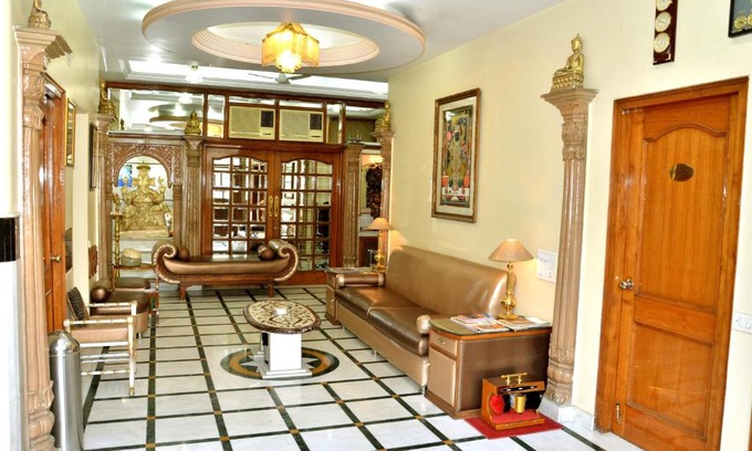 Karol Bagh Casa | Bajaj Indian Home Stay