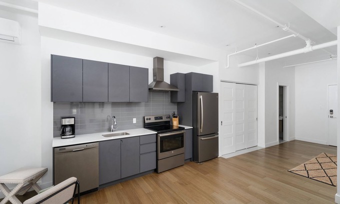 International District Apartamento | BAKAN - Gem in the city : MODERN 2BD in Old/DT