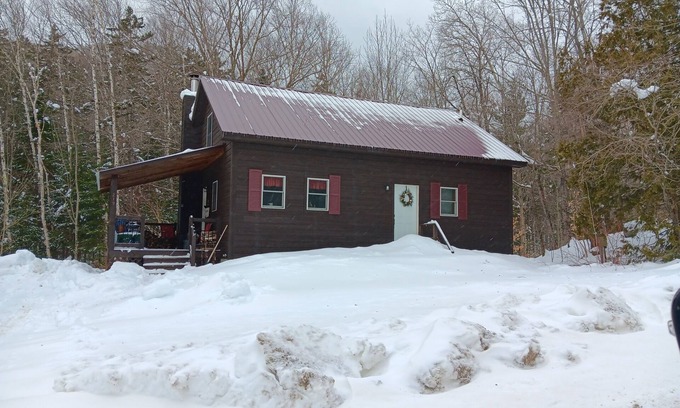 North Creek Cabina | Panadero Brook Lodge Un Adk Admite animales. Escapada minutos de North Creek Ny