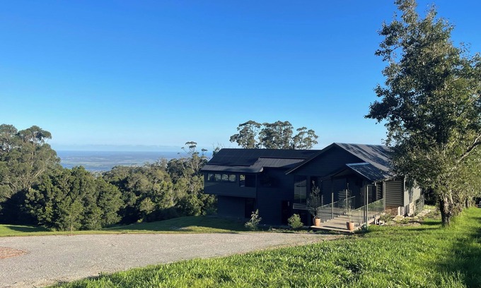 Beaumont Casa | Baker House - Berry Mountain - Ultimate Luxury Country Getaway - NEW LISTING