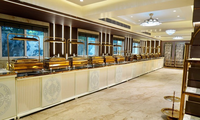 Mahmoorganj Hotel | Balaji Palace Kashi