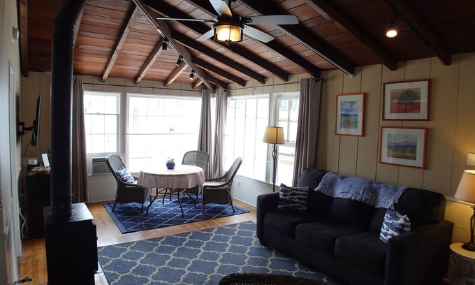 Newport Beach Apartamento | Balboa Island Charmer