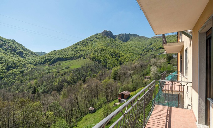 Val Rezzo Casa | Balcone Di Alex & Thomas, Val Rezzo, Italy
