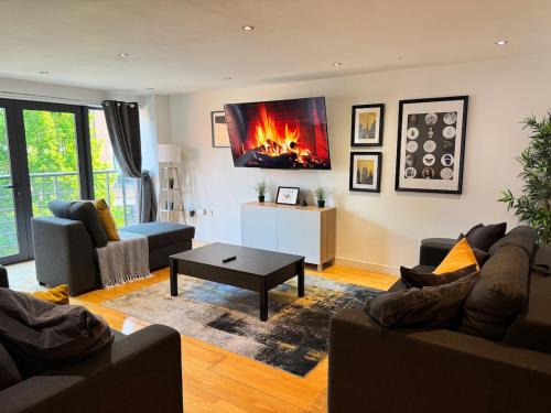 Chinatown Apartamento | Balcony Free Parking Huge TV City Centre Apt