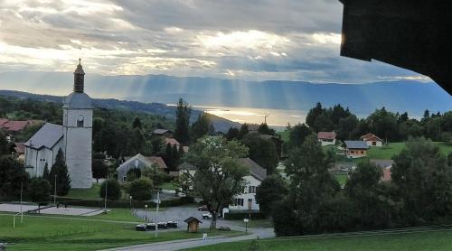 Thollon-les-Memises Apartamento | Balcony of lake Geneva