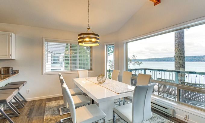 Adelma Beach Casa | Balcony w/ Bay Views: Family Gem in Port Townsend