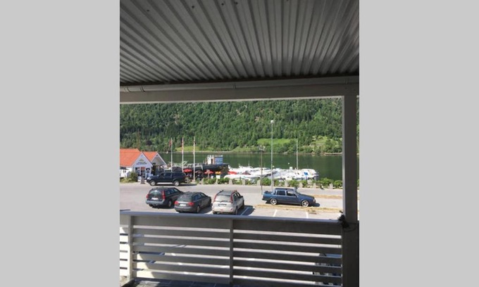Balestrand Apartamento | Balestrand Fjordapartments Holmen 19A