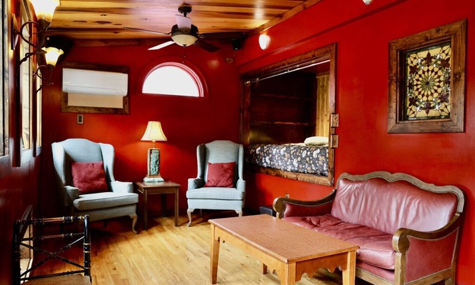 Stanardsville Apartamento | Bali Suite at the White Lotus