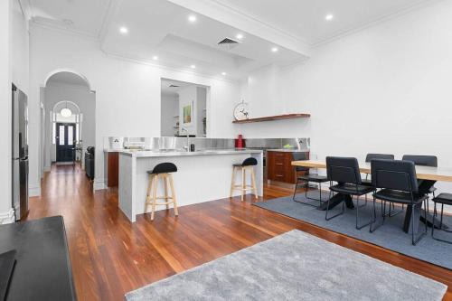 Thebarton Casa | Ballantyne Abode