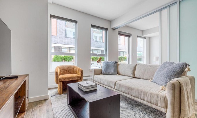 West Woodland Apartamento | Ballard 1BR w BBQ Lounge WD onsite retail SEA-327