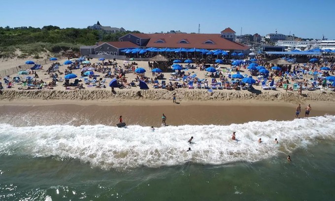 Block Island Hotel | Ballard's Beach Resort