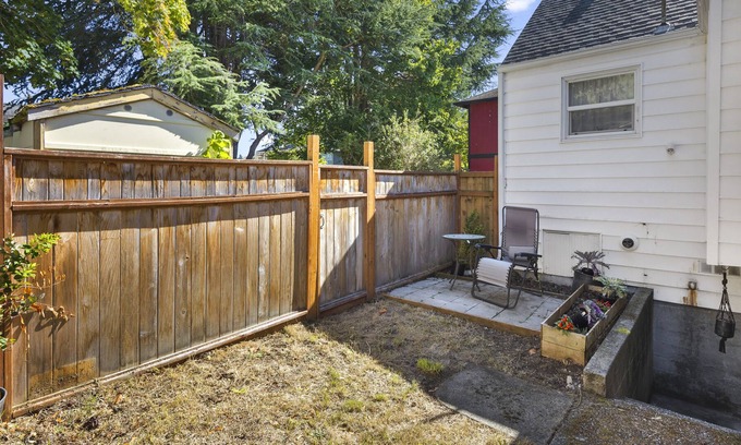 Whittier Heights Apartamento | Ballard's vintage Moroccan Basement Stdo