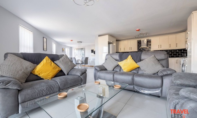 Ballygowan Casa | Ballygowan, Co. Down, Northern Ireland - Gourleys Hideout, 6 Guests - Contractors / Tourists / Relo