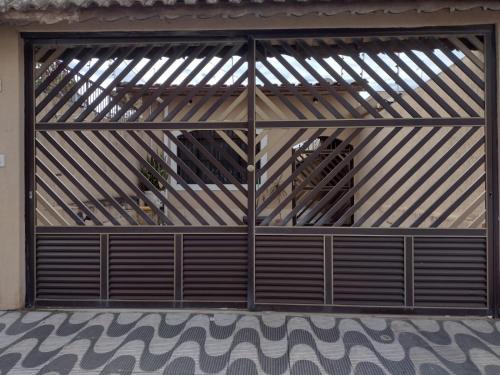 Maracana Casa | Balneário Maracanã - Praia Grande - Aceita Pet - 50 mts praia