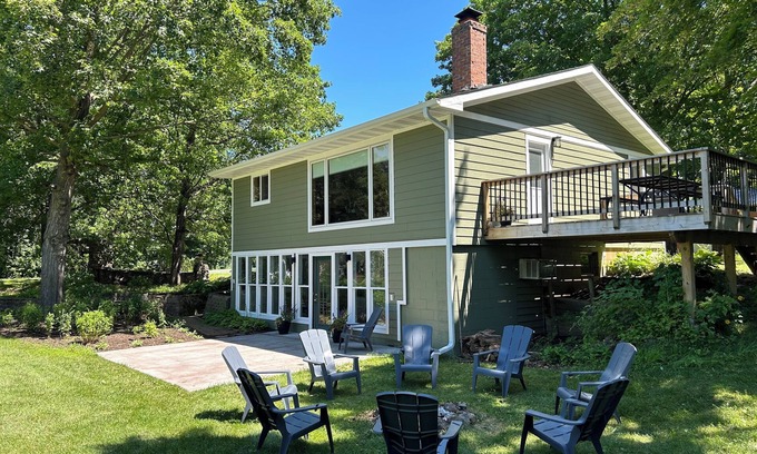 Balsam Lake Cabina | Balsam Lake Cabin and Pickleball Retreat