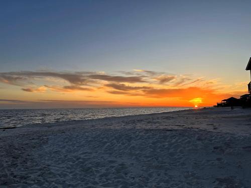 Dauphin Island Casa | Bama Breeze