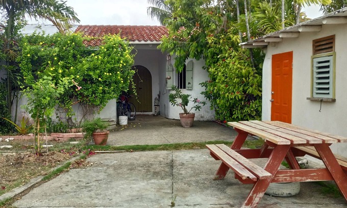 Welches Cabaña | BAMBOO COTTAGE AT SHAMBHALA
