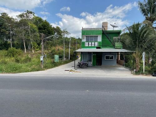 Sa Khu Apartamento | Bangreen Naiyang Hotel