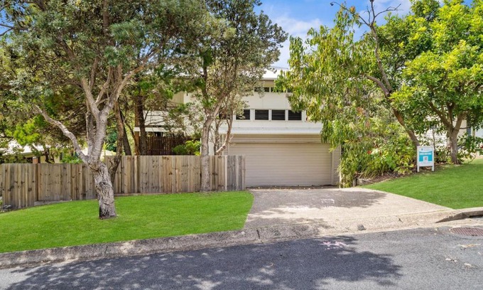 Point Lookout Casa | Banksia Beach House by Discover Stradbroke