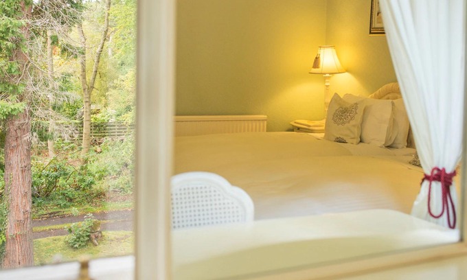 Livingston Hotel | Bankton Rooms & Lodges