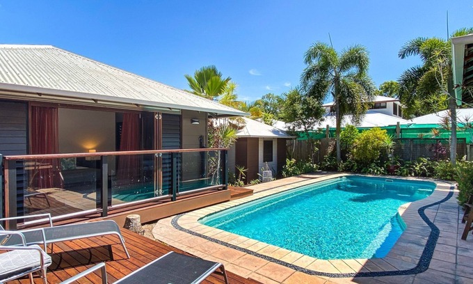 Horseshoe Bay Casa | Banyak Villa - Horseshoe Bay