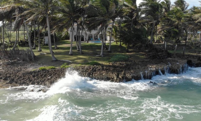 Nagua Villa | Baoba Breeze Villa es verdaderamente su propio paraíso frente al mar