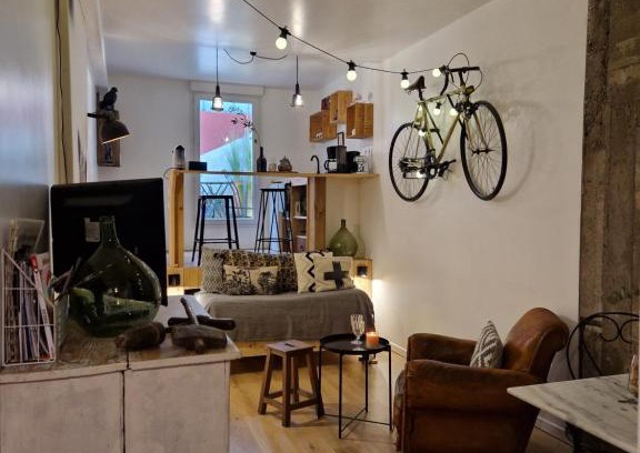 Talence Apartamento | Baptiste le caviste