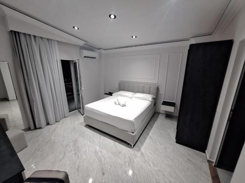 Ardenice Cama Y Desayuno | Bar Restorant Hotel Rama