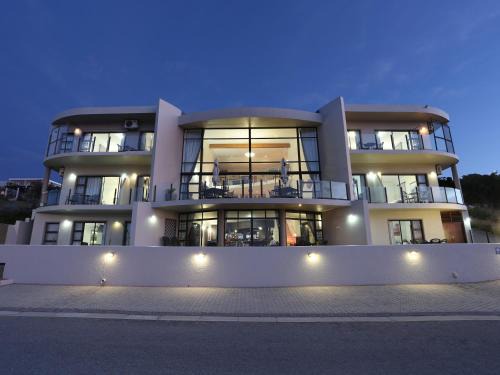 Linkside Casa | Bar-t-nique Guest House