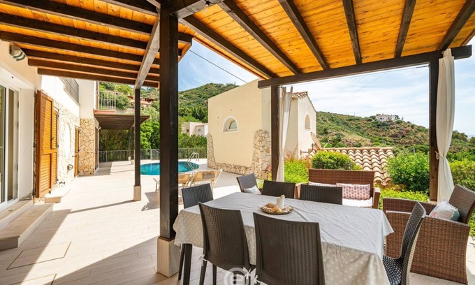 Eden Rock Casa | Barbara's Leafy Apartment