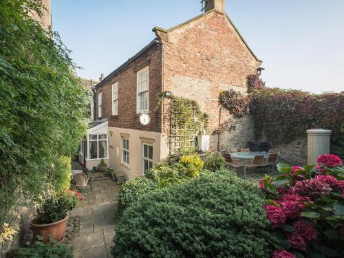 Middleham Casa | Barbican Cottage