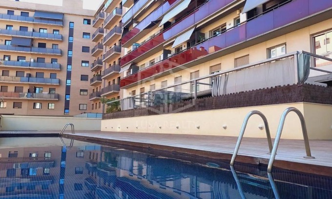 Poblenou Apartamento | Barcelona Beach Breeze