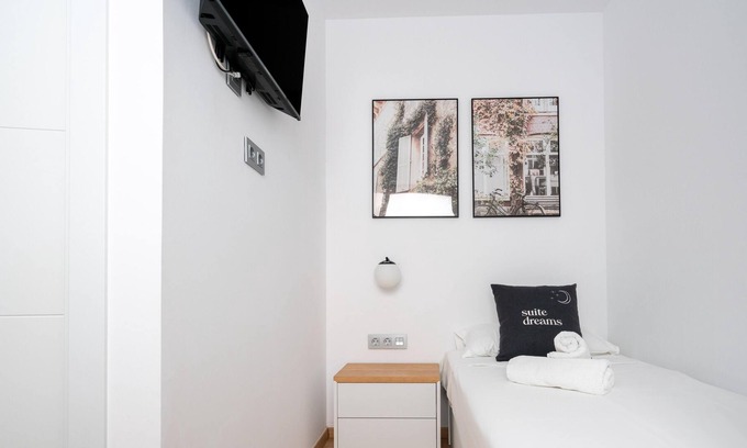 Sarria Apartamento | Barcelona C. de Fontcoberta | Budget Single Room