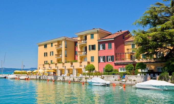 Cisano Villa | Bardolino Garden Pool & Tennis