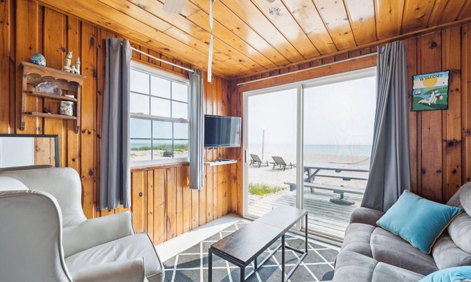 Oscoda Cabina | Barefoot Beach Resort
