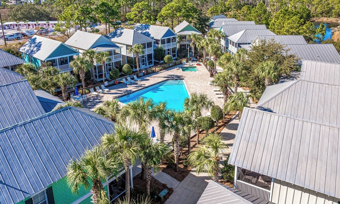 Port St. Joe Cabaña | Barefoot Getaway is your perfect poolside paradise!n