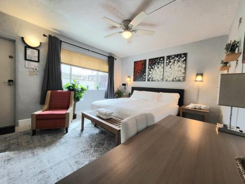 East Ocean Ave Hotel | Barefoot mailman motel