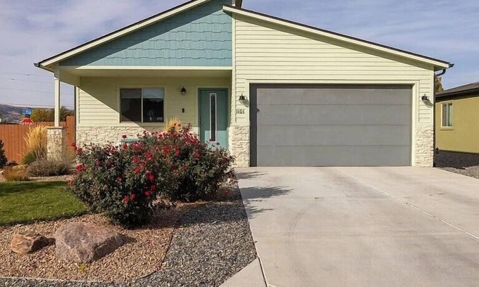 Fruita Casa | Bark and Bike Adobe Hiking and Biking