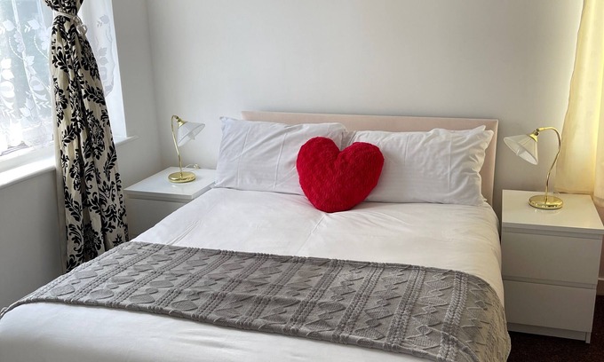 Thames Casa | 🌟 Barking/Dagenham/Contractors& Leisure(3-10 guests)
