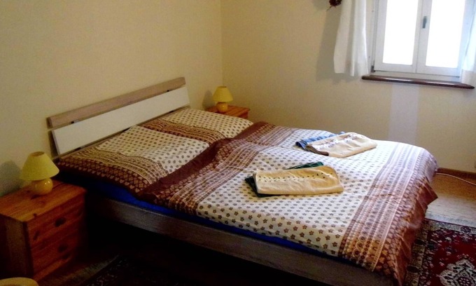 Kuchelmiss Apartamento | Granero apartamento abajo - vacaciones en la cancha de cerámica