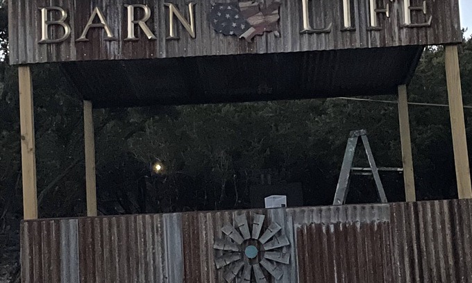 Sabinal Casa | Barn Life is like no other place in Concan