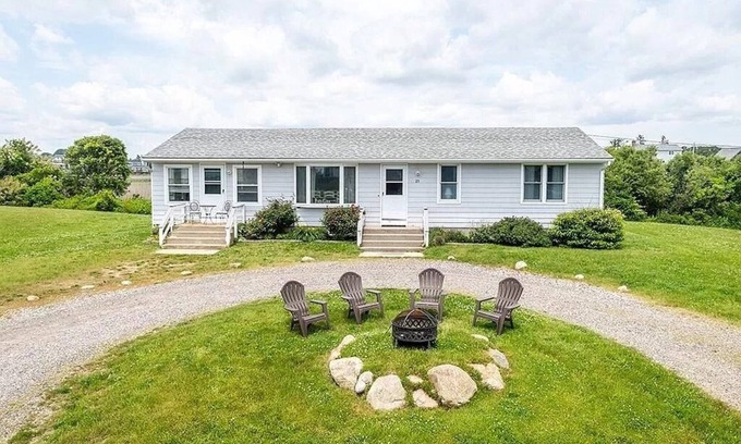 Matunuck Casa | Barnacle House in Central Matunuck