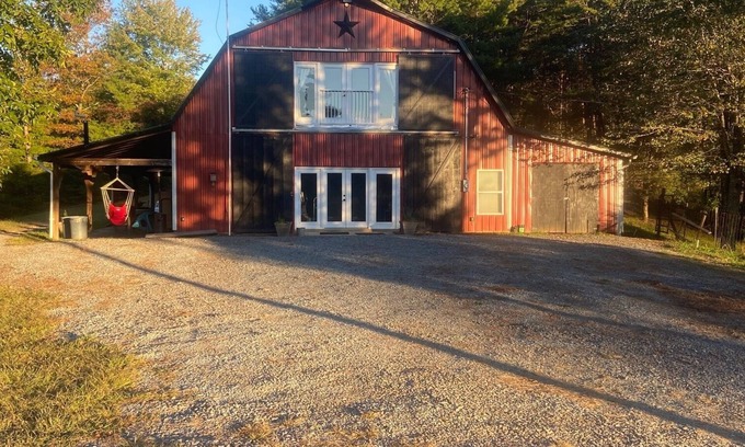 Unaka Casa | Barndominium in Murphy NC--pet friendly, many activities on property and nearby.