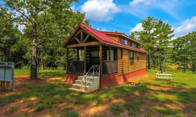 Gilmer Cabina | Barnwell Mountain Cabins #1: Cabin/tiny home w/loft in Gilmer across from BMRA