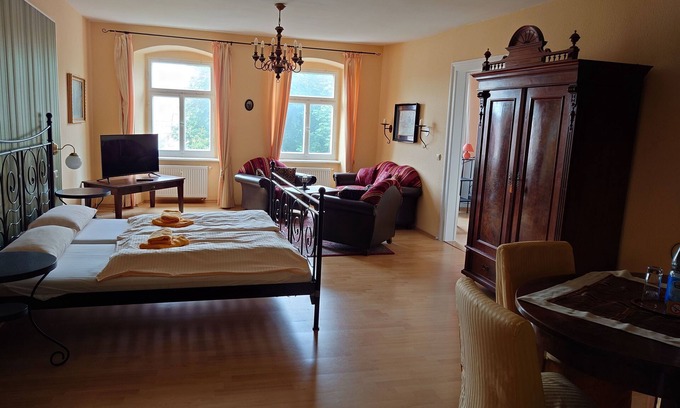 Altstadt Apartamento | Barockhaus Fewo 3. Etage - Fewo Barockhaus
