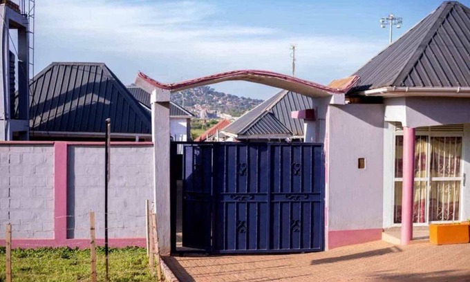 Kajansi Hotel | Baron Guest House