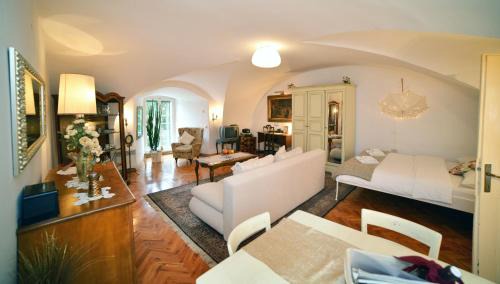 Donji Grad Apartamento | Baroque