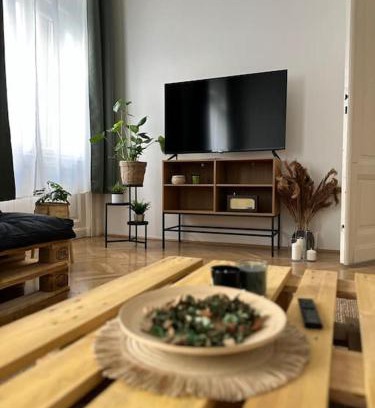 Csarnok negyed Apartamento | Baross 86 greenery apartment