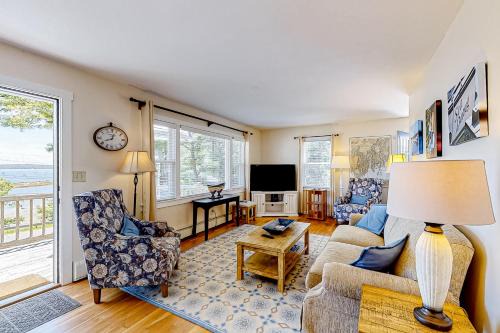 Boothbay Harbor Casa | Barretts Watch Main House and Apartment